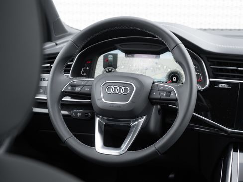 New 2026 Audi Q7 Premium image 9