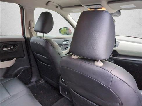 Used 2021 Nissan Rogue SV image 21