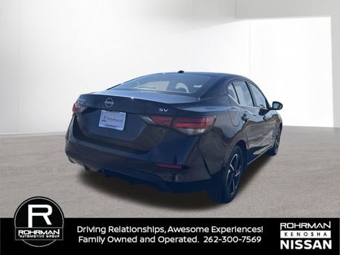 Used 2024 Nissan Sentra SV image 4