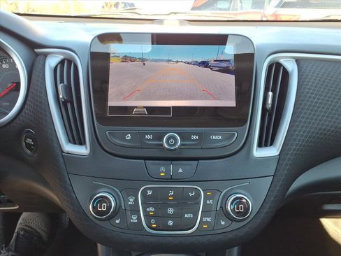 Used 2024 Chevrolet Malibu LT image 11