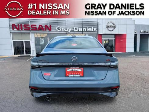 New 2026 Nissan Sentra SR w/ Floor Mat Package FWD image 6