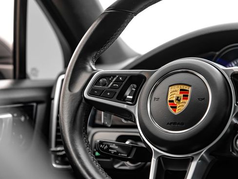 Used 2021 Porsche Cayenne Coupe AWD/4WD image 16