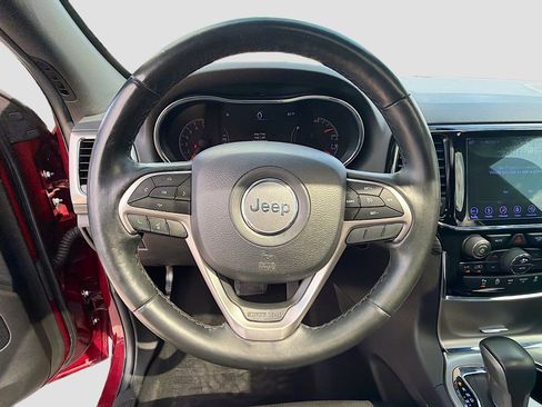 Used 2019 Jeep Grand Cherokee Altitude image 40