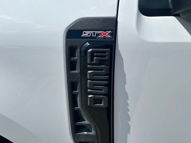 Used 2024 Ford F250 XL w/ STX Appearance Package AWD/4WD image 11