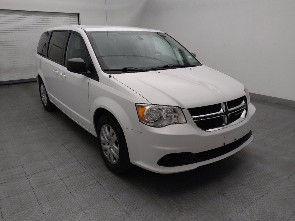 Used 2018 Dodge Grand Caravan SE FWD image 13