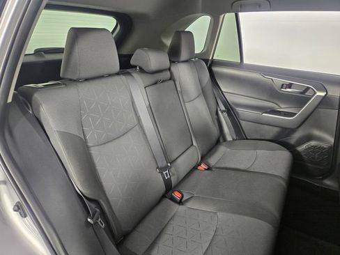 Used 2025 Toyota RAV4 XLE FWD image 18