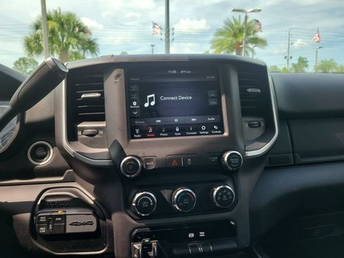 Used 2020 RAM 2500 Big Horn w/ Level 1 Equipment Group AWD/4WD image 19