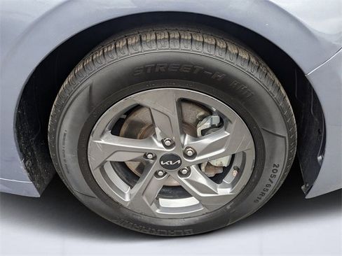 Used 2023 Kia K5 LXS image 10