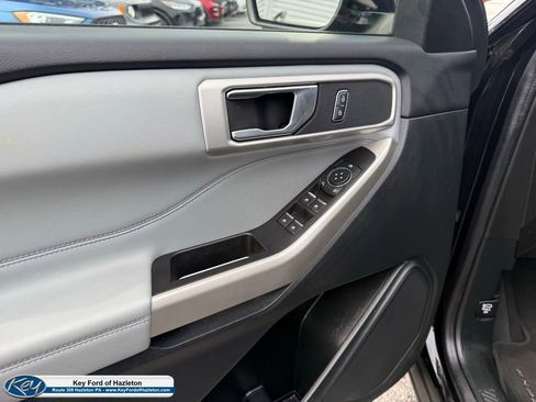 Certified 2022 Ford Explorer XLT w/ Equipment Group 202A image 13