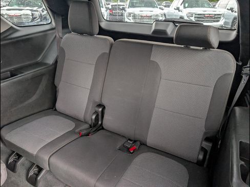 Used 2019 Chevrolet Traverse LT FWD image 13
