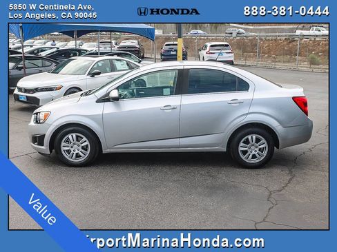 Used 2015 Chevrolet Sonic LT FWD image 4