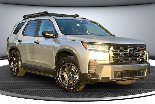 New 2026 Honda Pilot TrailSport image 2