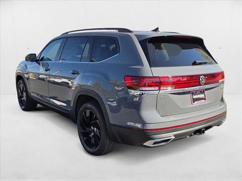 New 2026 Volkswagen Atlas SE image 9