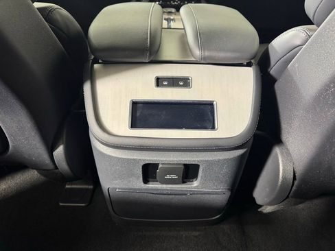 New 2025 Lincoln Navigator L Reserve w/ Jet Appearance Package image 55