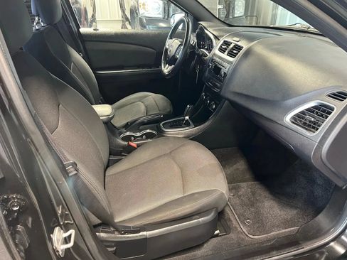 Used 2014 Dodge Avenger SXT w/ Blacktop Package FWD image 12