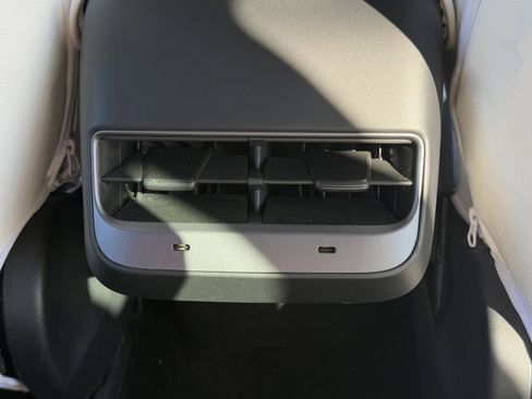 Used 2022 Tesla Model 3 Standard Range image 71