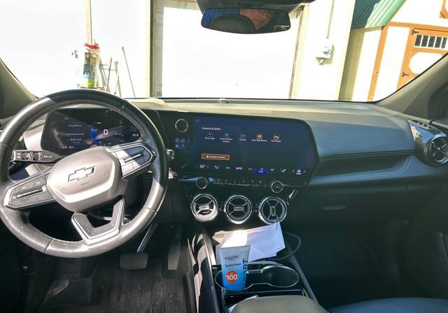 Used 2024 Chevrolet Blazer EV LT AWD/4WD image 6