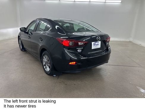 Used 2017 MAZDA MAZDA3 Touring image 9