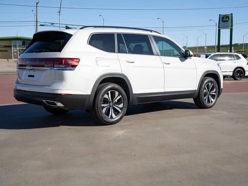 New 2026 Volkswagen Atlas SE image 6