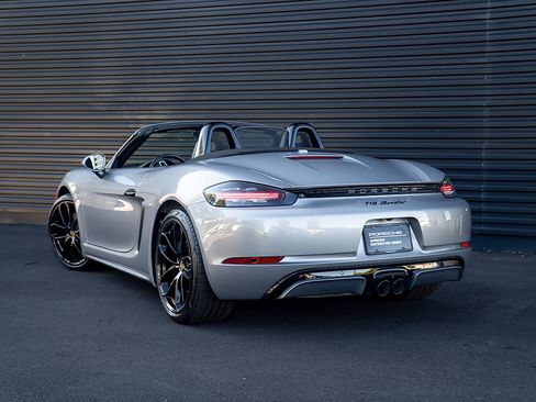 Certified 2024 Porsche 718 Boxster image 3