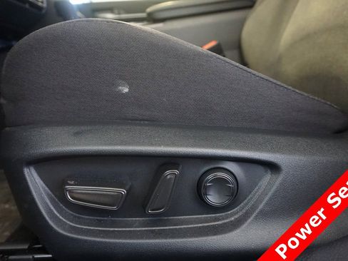 Used 2025 Toyota Camry LE w/ Convenience Package image 6