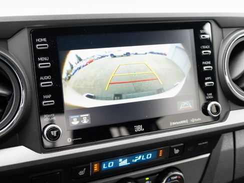 Used 2021 Toyota Tacoma TRD Off-Road image 4