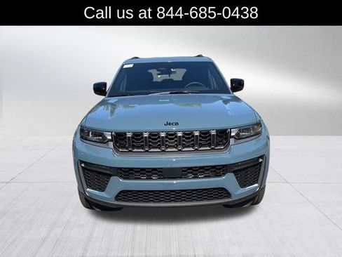 New 2027 Jeep Grand Cherokee Limited AWD/4WD image 2