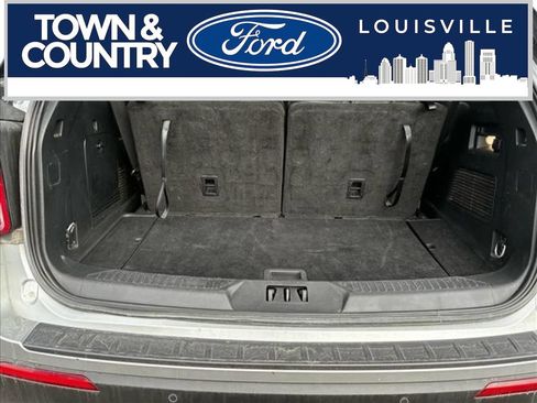 Used 2024 Ford Explorer XLT w/ Equipment Group 202A AWD/4WD image 8
