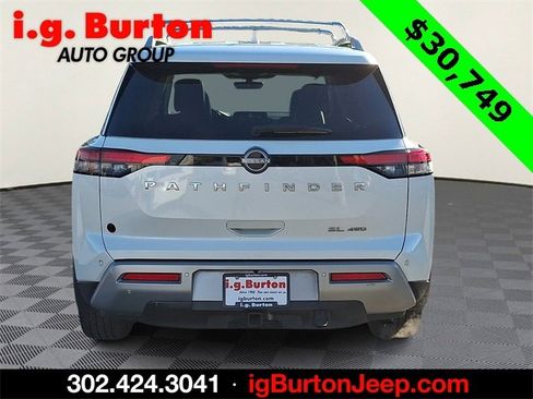 Used 2023 Nissan Pathfinder SL w/ SL Premium Package image 5