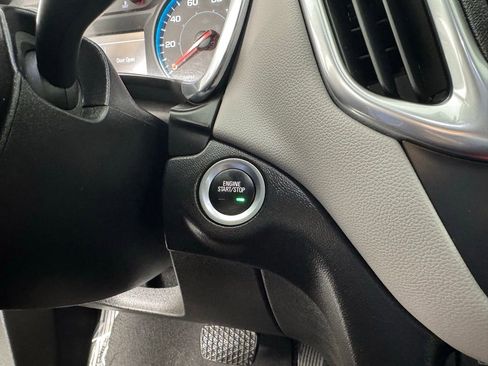 Used 2021 Chevrolet Equinox LS w/ LS Convenience Package image 20