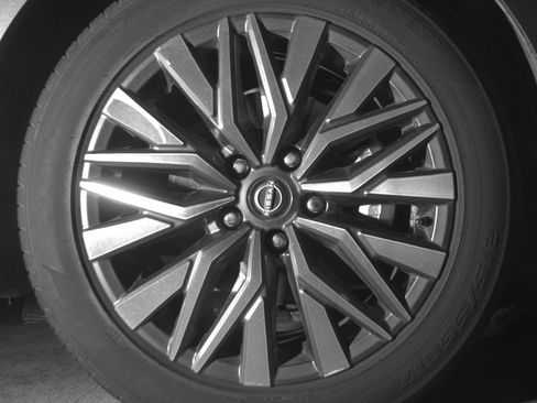 Used 2025 Nissan Altima 2.5 SV image 13