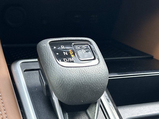 Used 2024 Nissan Pathfinder Platinum w/ Cargo Package AWD/4WD image 31