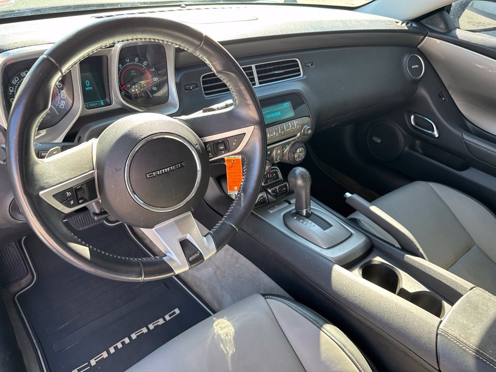Used 2010 Chevrolet Camaro SS RWD image 17