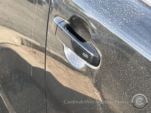 Used 2021 Toyota C-HR Limited image 12