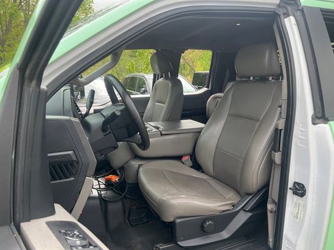 Used 2018 Ford F550 4x4 SuperCab Super Duty image 17