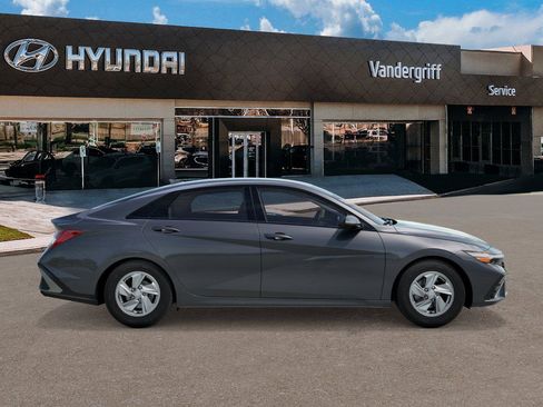New 2026 Hyundai Elantra SE FWD image 7