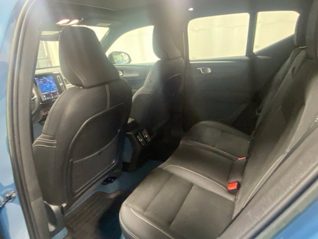 Used 2023 Volvo XC40 Recharge Ultimate w/ Protection Package Premier AWD/4WD image 13
