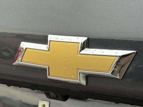 Used 2022 Chevrolet Equinox LS FWD image 11
