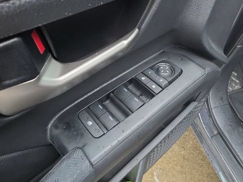 Used 2025 Toyota Tacoma TRD Off-Road AWD/4WD image 22