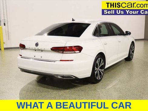 Used 2021 Volkswagen Passat 2.0T SE w/ Luggage Net & Mats Package FWD image 8