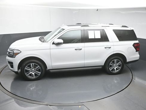Used 2024 Ford Expedition Limited image 46