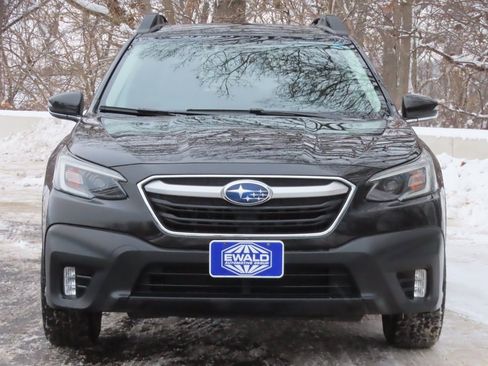 Used 2020 Subaru Outback Premium image 11