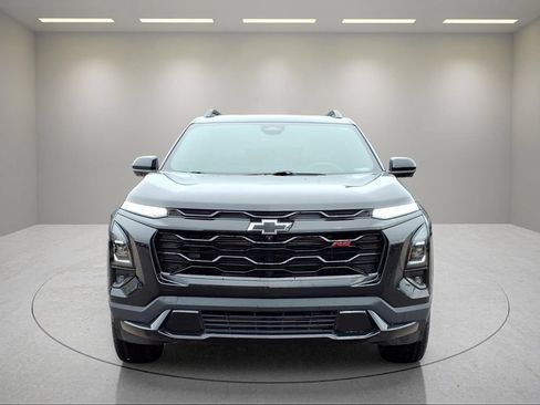 Used 2025 Chevrolet Equinox RS w/ Safety and Technology Package FWD image 2