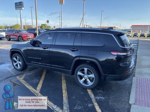 Used 2021 Jeep Grand Cherokee L Limited AWD/4WD image 3