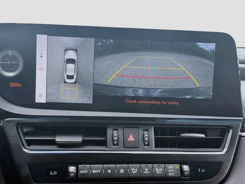 Used 2025 Lexus ES 300h w/ Accessory Package (Z2) FWD image 34