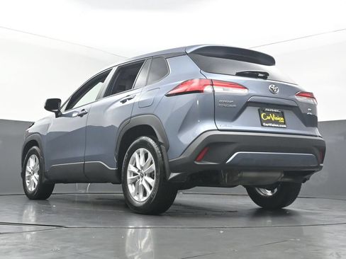 Used 2023 Toyota Corolla Cross LE AWD/4WD image 8