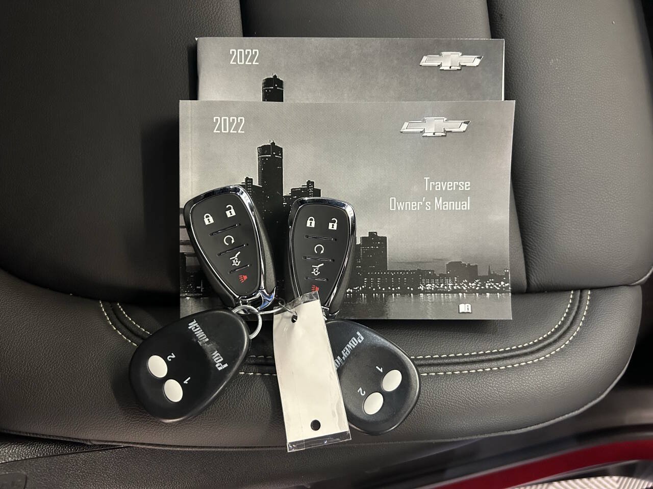 Used 2022 Chevrolet Traverse LT FWD image 23