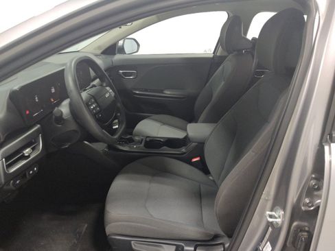 Used 2025 Kia K4 FWD image 17