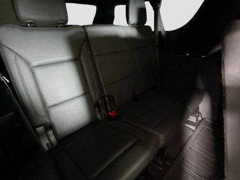 Used 2022 Chevrolet Suburban Z71 w/ Z71 Off-Road Package image 28