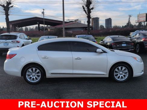 Used 2013 Buick LaCrosse Leather image 6